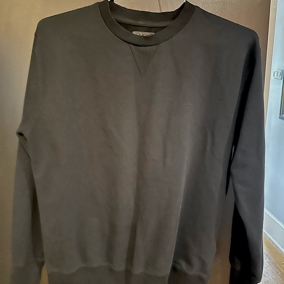 Goodlife Men's Classic Black Crewneck Sweater - Picture 2 of 3